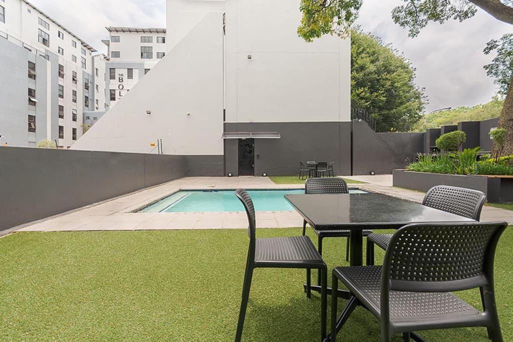 Urban Oasis Apartments At The Bolton Johannesburg Kültér fotó